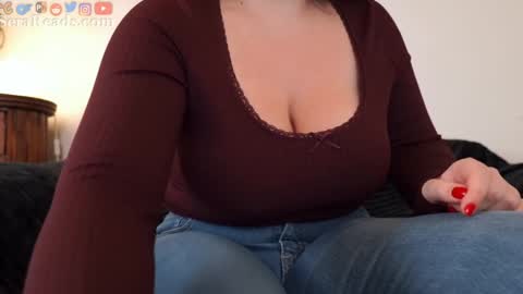 Snapshot of serareads chatting on November 2025 04:04:01 AM SeraReads online show from November 2025 04:04:01 AM