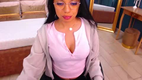 Snapshot of serena_mendez chatting on October 2025 06:19:02 AM Serena online show from October 2025 06:19:02 AM