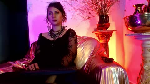 Serena  My schedule is from 1030pm to 430am Colombian hour online show from October 2025 04:50:01 PM
