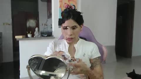 sararoussee online show from May 2026 06:26:02 PM