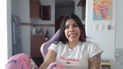 sararoussee online show from June 2026 06:07:01 PM