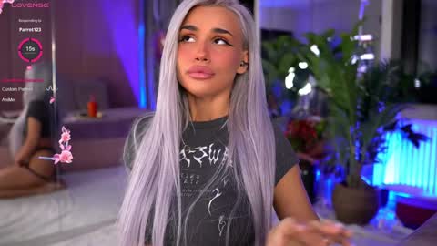 Serene Sophiex online show from December 2024 09:20:01 PM