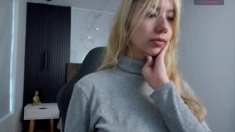 Serene online show from October 2025 12:48:02 PM