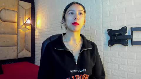 Snapshot of serene_waves chatting on March 2026 12:41:01 PM Serene online show from March 2026 12:41:01 PM