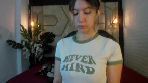 Snapshot of serene_waves chatting on March 2026 01:05:01 PM Serene online show from March 2026 01:05:01 PM