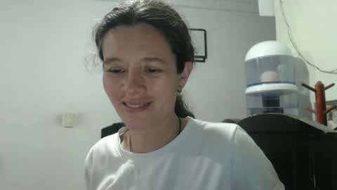 Snapshot of sereneclarks_ chatting on January 2025 02:54:02 AM sereneclarks_ online show from January 2025 02:54:02 AM