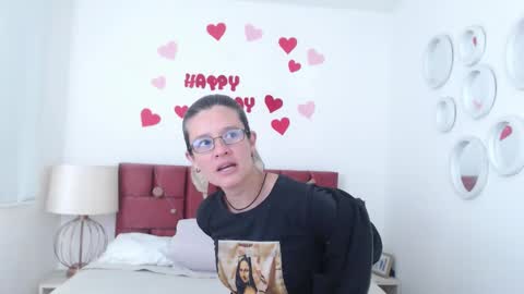 Snapshot of sereneclarks_ chatting on February 2025 12:25:02 PM sereneclarks_ online show from February 2025 12:25:02 PM