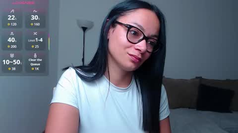 Snapshot of serenesophi chatting on November 2025 02:45:01 AM SereneSophi online show from November 2025 02:45:01 AM