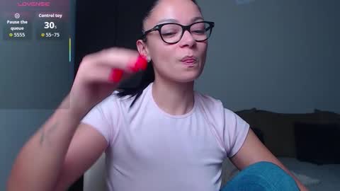 Snapshot of serenesophi chatting on February 2026 02:51:01 AM SereneSophi online show from February 2026 02:51:01 AM