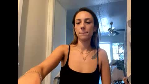 Snapshot of serenityroseee chatting on May 2026 10:50:02 PM serenityroseee online show from May 2026 10:50:02 PM