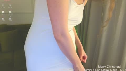 Hey Guys and Girls non-binary personalities  Im Sereta online show from December 2024 03:47:02 PM