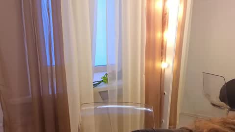 Hey Guys and Girls non-binary personalities  Im Sereta online show from February 2025 11:00:02 AM