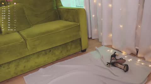 Hey Guys and Girls non-binary personalities  Im Sereta online show from March 2025 06:43:01 PM