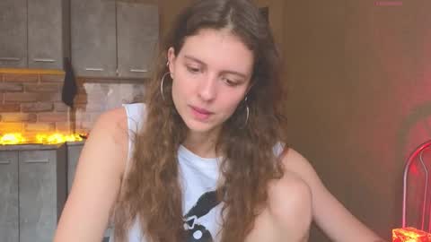 Hey Guys and Girls non-binary personalities  Im Sereta online show from October 2025 10:28:02 AM