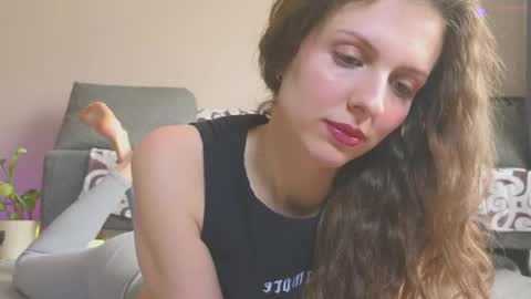 Hey Guys and Girls non-binary personalities  Im Sereta online show from April 2026 10:43:02 AM