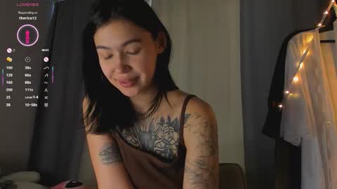 Snapshot of sergantt53 chatting on October 2025 03:15:01 AM Ariana online show from October 2025 03:15:01 AM