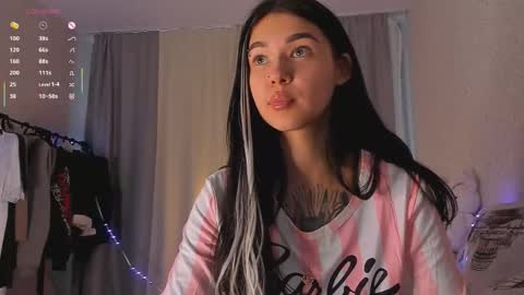 Snapshot of sergantt53 chatting on November 2025 07:30:02 AM Ariana online show from November 2025 07:30:02 AM