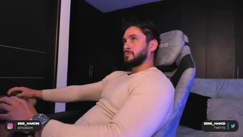 Snapshot of sergi_mancini11 chatting on December 2025 11:22:02 PM Sergi Mancini online show from December 2025 11:22:02 PM