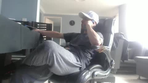 Snapshot of serioyhetero19 chatting on February 2025 05:25:02 PM hetero serio discreto online show from February 2025 05:25:02 PM