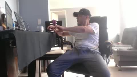 Snapshot of serioyhetero19 chatting on February 2025 04:21:01 PM hetero serio discreto online show from February 2025 04:21:01 PM