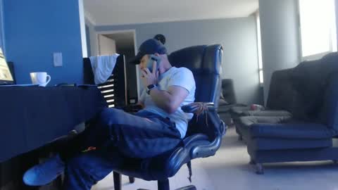 Snapshot of serioyhetero19 chatting on February 2025 10:31:02 PM hetero serio discreto online show from February 2025 10:31:02 PM