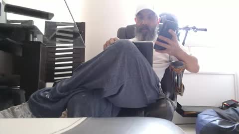 Snapshot of serioyhetero19 chatting on October 2025 07:22:02 PM hetero serio discreto online show from October 2025 07:22:02 PM