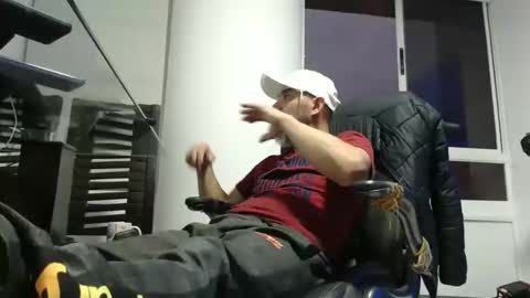 Snapshot of serioyhetero19 chatting on October 2025 10:56:02 PM hetero serio discreto online show from October 2025 10:56:02 PM