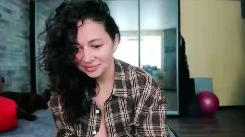 VIOLA online show from May 2026 04:53:02 AM