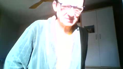 serrano49 online show from November 2025 10:15:01 AM