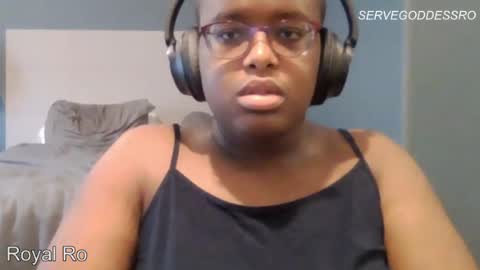 Snapshot of servegoddessro chatting on June 2026 06:17:01 PM servegoddessro online show from June 2026 06:17:01 PM