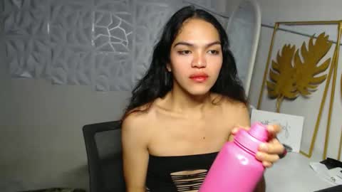 Bella online show from November 2025 07:41:02 PM