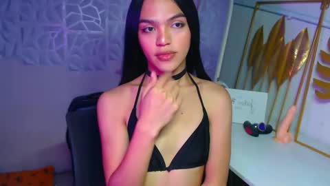 Bella online show from December 2025 03:30:02 PM