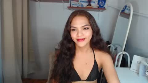 Snapshot of servicedoll18 chatting on July 2026 08:12:01 AM Bella online show from July 2026 08:12:01 AM
