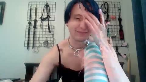 Snapshot of servilesarah chatting on May 2026 09:54:01 PM Servile Sarah online show from May 2026 09:54:01 PM