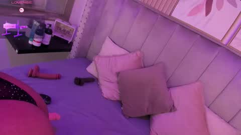 Snapshot of seshat_hitt chatting on October 2025 03:47:02 AM Seshat online show from October 2025 03:47:02 AM