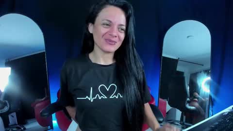 LUCERO online show from October 2025 03:47:02 AM