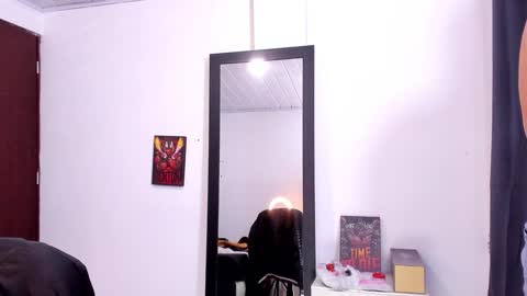 Snapshot of setsuna_10 chatting on January 2025 01:04:02 AM david online show from January 2025 01:04:02 AM