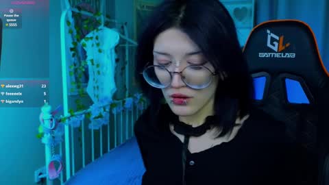 Snapshot of setsunai_ chatting on March 2025 04:49:01 AM Setsunai online show from March 2025 04:49:01 AM