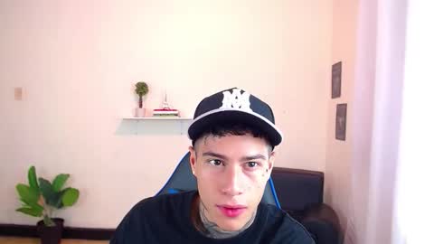 Snapshot of setthomas chatting on October 2025 02:51:01 PM Thomas online show from October 2025 02:51:01 PM