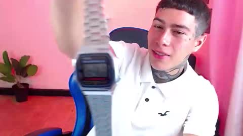 Snapshot of setthomas chatting on October 2025 03:45:02 PM Thomas online show from October 2025 03:45:02 PM