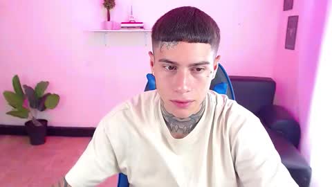 Snapshot of setthomas chatting on October 2025 03:44:01 PM Thomas online show from October 2025 03:44:01 PM