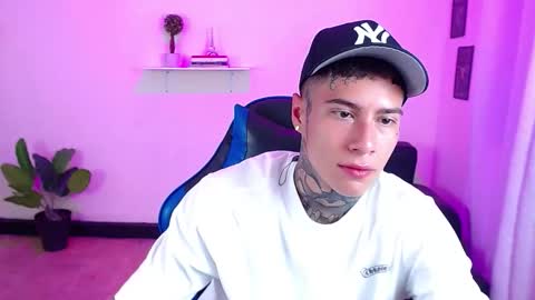 Snapshot of setthomas chatting on October 2025 02:29:01 PM Thomas online show from October 2025 02:29:01 PM