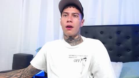 Snapshot of setthomas chatting on November 2025 02:27:01 PM Thomas online show from November 2025 02:27:01 PM