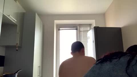 Julie and Max online show from November 2025 10:48:01 AM