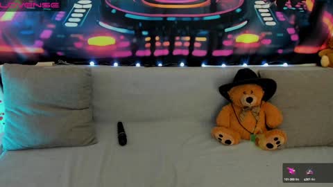 Leyila Johnnyn online show from December 2024 08:44:01 PM