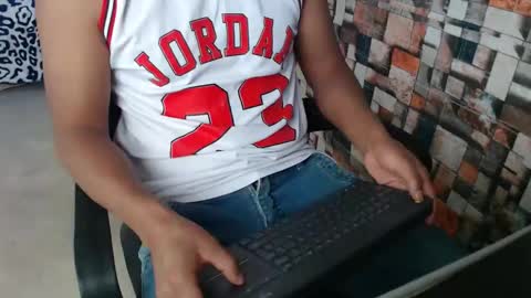 Snapshot of sexatlexx chatting on November 2025 09:25:02 PM arnold online show from November 2025 09:25:02 PM