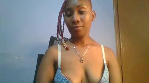 Snapshot of sexie_curvie chatting on February 2025 05:54:02 PM Maggie online show from February 2025 05:54:02 PM
