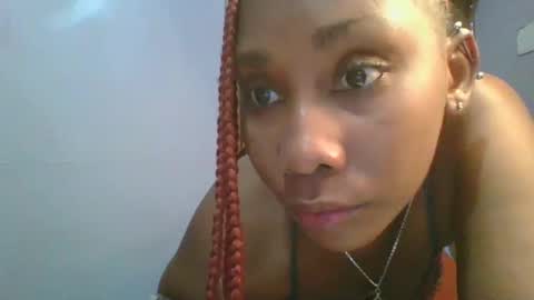 Snapshot of sexie_curvie chatting on February 2025 07:06:02 AM Maggie online show from February 2025 07:06:02 AM