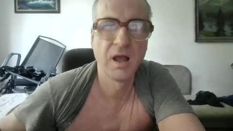 Snapshot of sexishobby chatting on September 2025 10:28:01 AM sexishobby online show from September 2025 10:28:01 AM