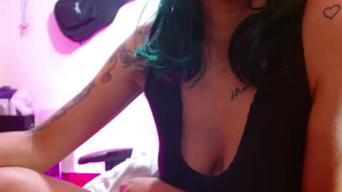 Snapshot of sexmilkdirty chatting on December 2024 02:01:02 AM sexmilkdirty online show from December 2024 02:01:02 AM